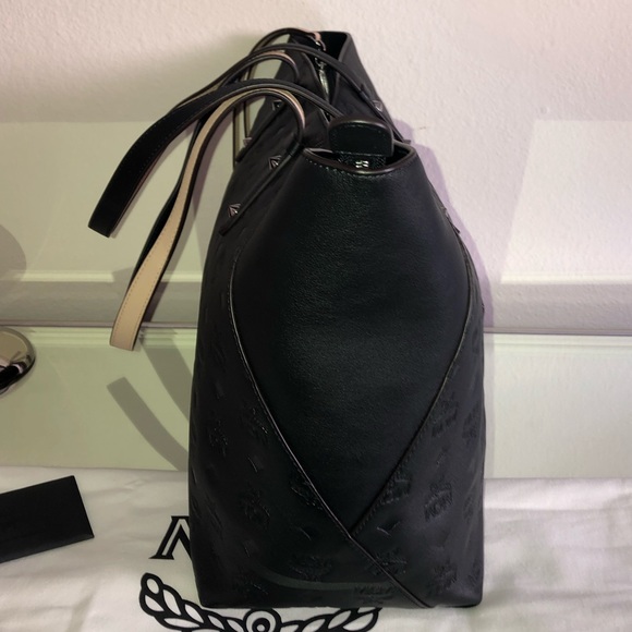 ❤️SOLD ❤️Authentic Brand New MCM Black Tote - Picture 5 of 13